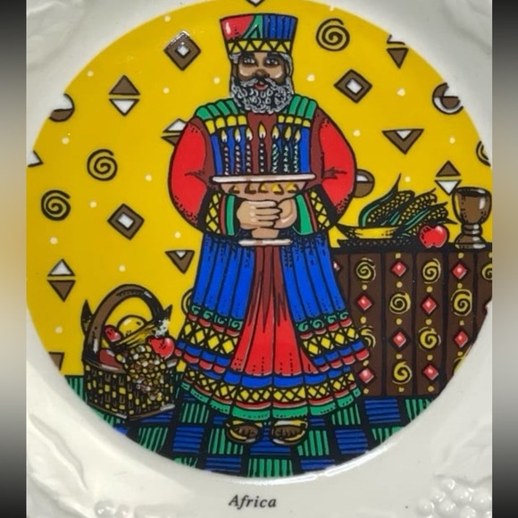 Vintage ‘98 Gretchen Gaede Holiday Traditions of the World Africa/Kwanzaa Plate - Picture 3 of 5